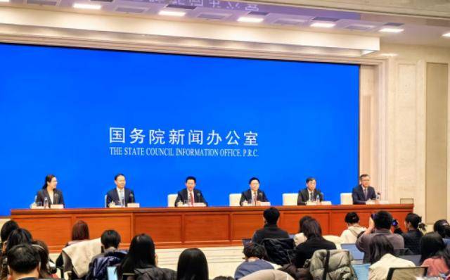 央行黨委委員鄒瀾：股票回購(gòu)、增持貸款有望成為銀行業(yè)新業(yè)務(wù)增長(zhǎng)點(diǎn)｜快訊