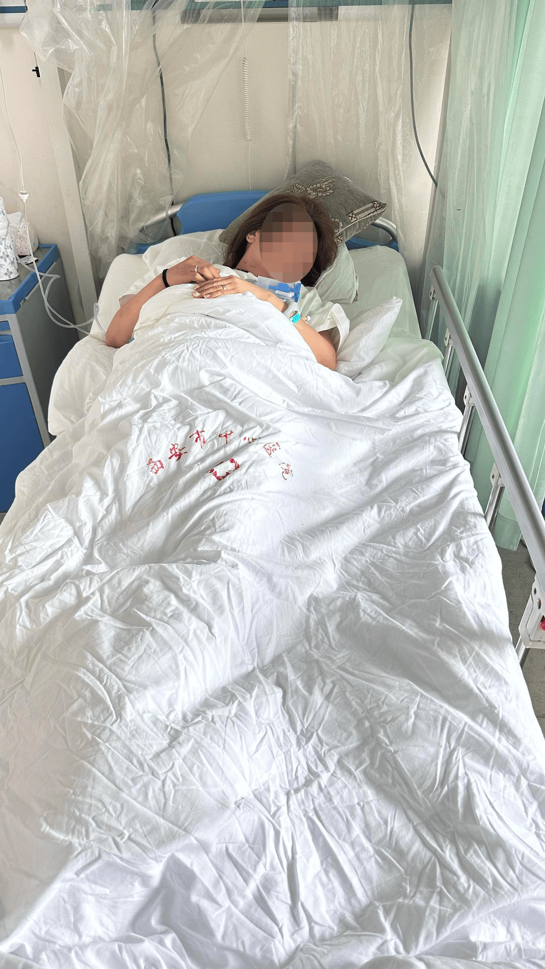 患者稱血小板明顯異常醫(yī)生未告知，一年后查出腫瘤 院方：溝通有疏漏 愿通過(guò)鑒定或訴訟解決