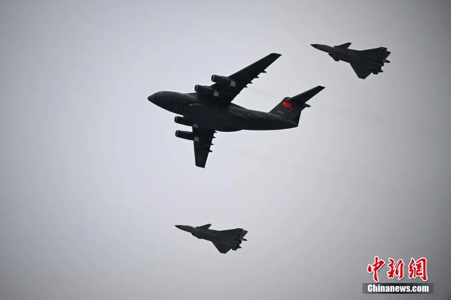 中國空軍將派4架殲-20