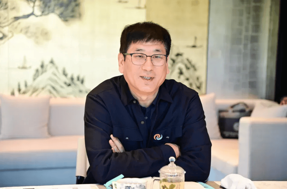 曹杰，培植個人勢力，違規(guī)為親屬謀求特殊待遇