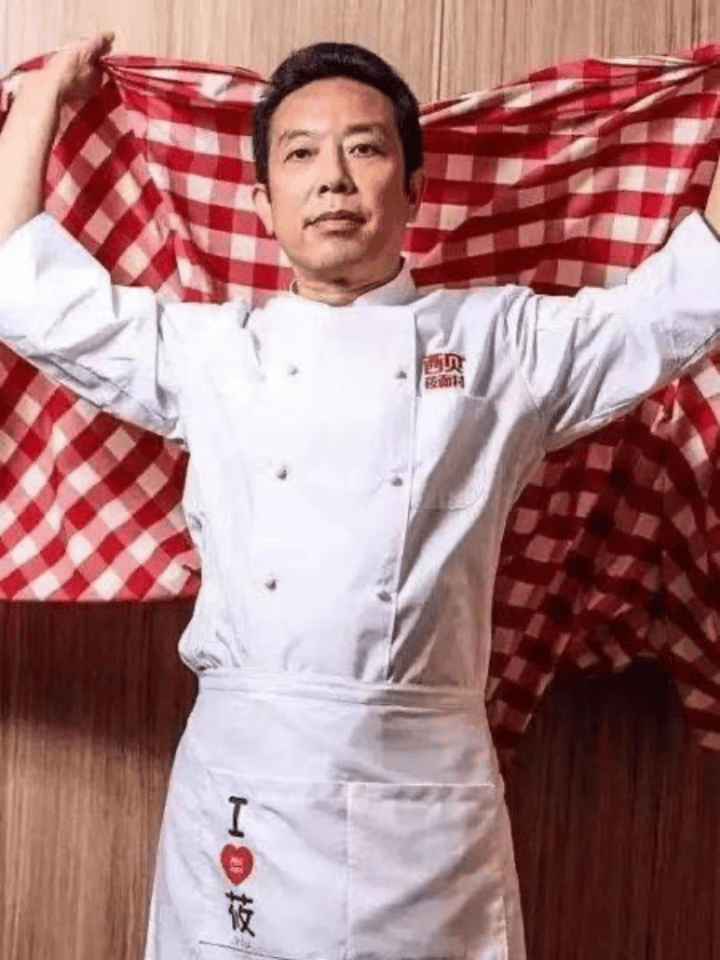 深挖 | 賈國(guó)龍：大二退學(xué)，37年打造餐飲帝國(guó)，如今深陷爭(zhēng)議漩渦